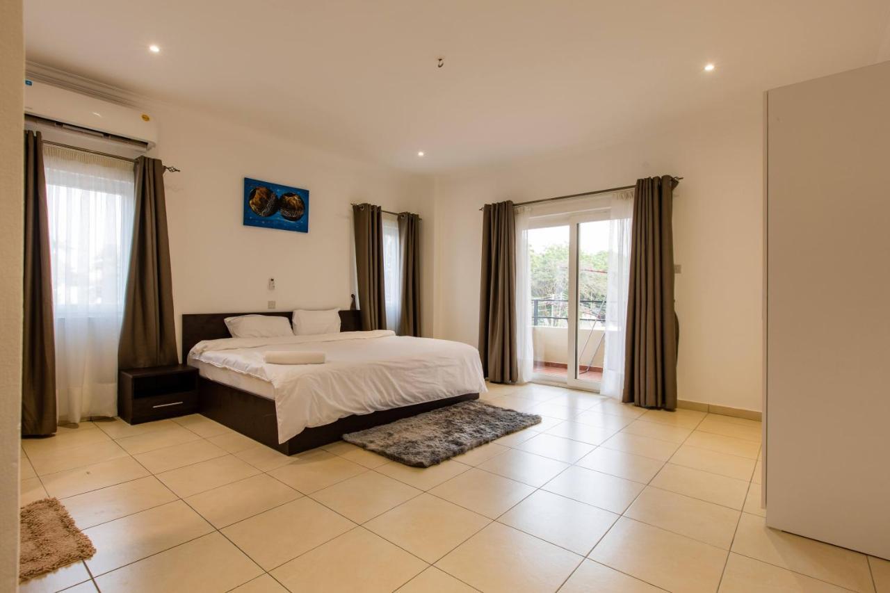 Accra Fine Suites - Holi Flats Airport Residential Экстерьер фото